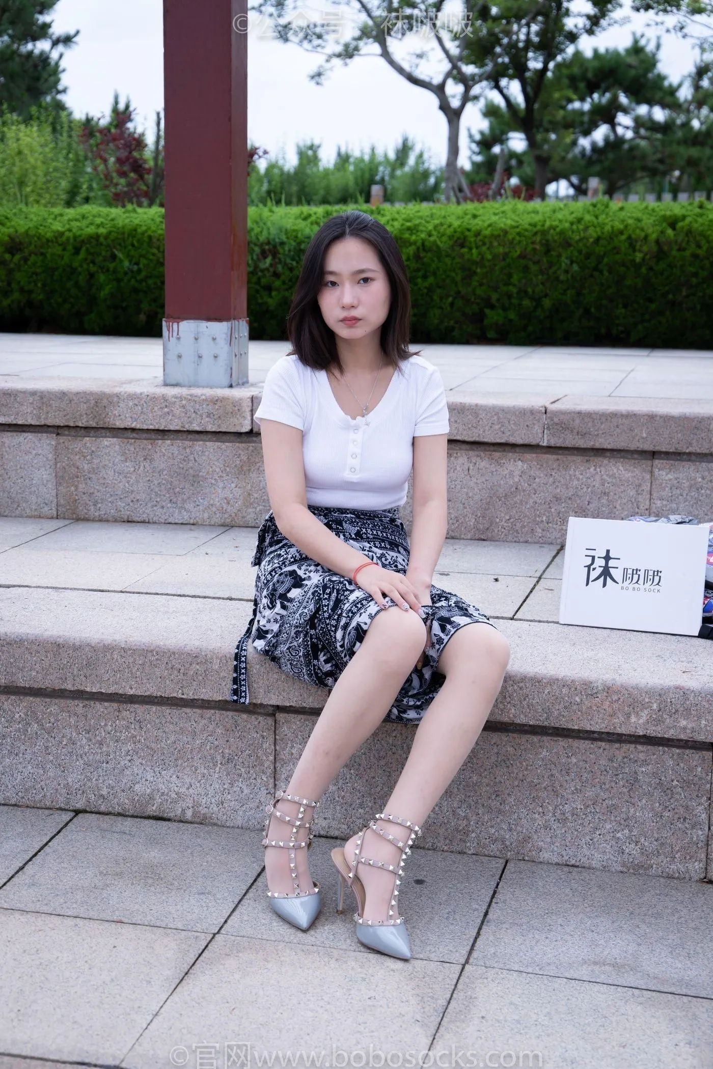 [BoBoSocks袜啵啵]NO.014 思思-华伦天奴高跟鞋、肉丝 [140P]插图9